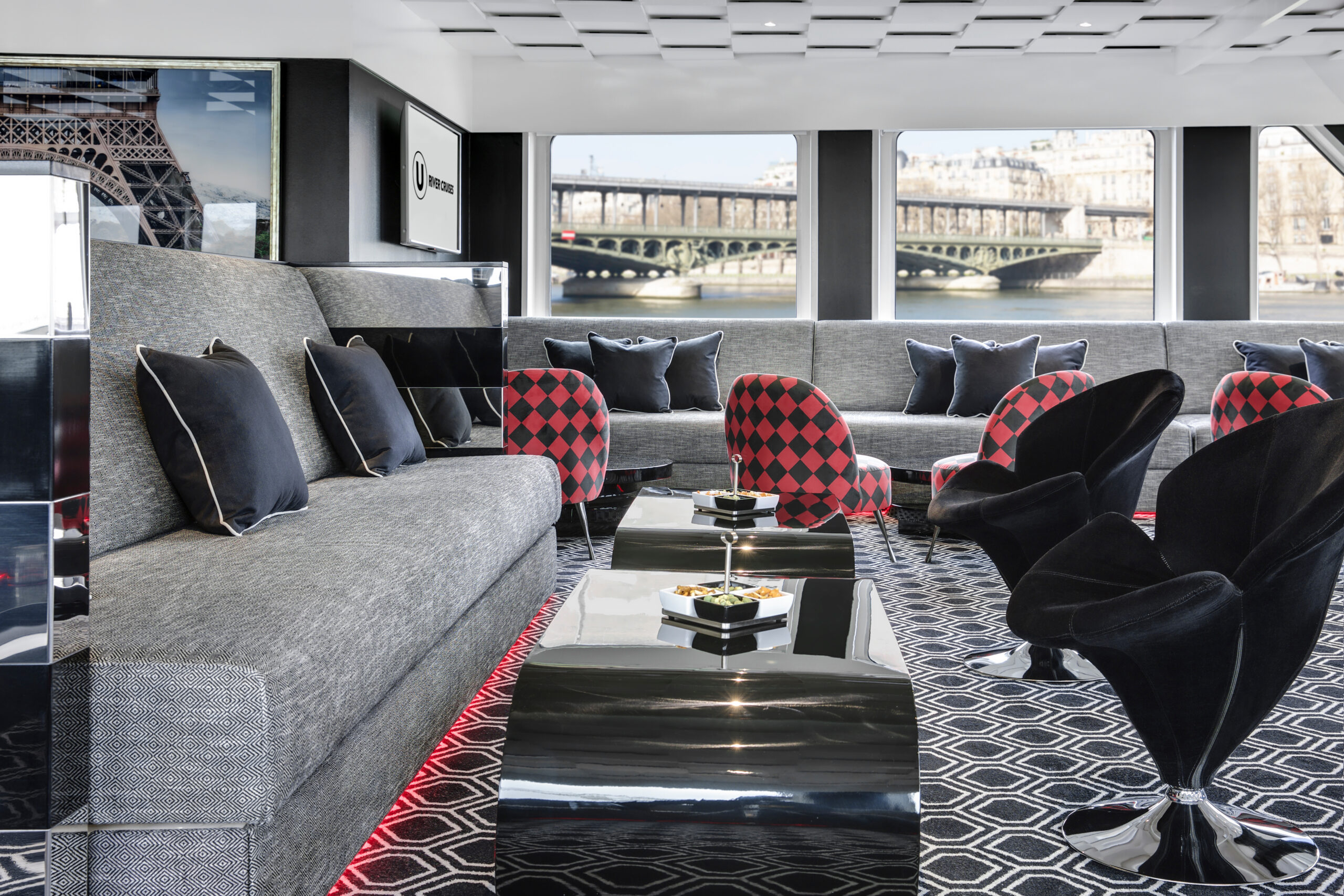 Lounge U by Uniworld