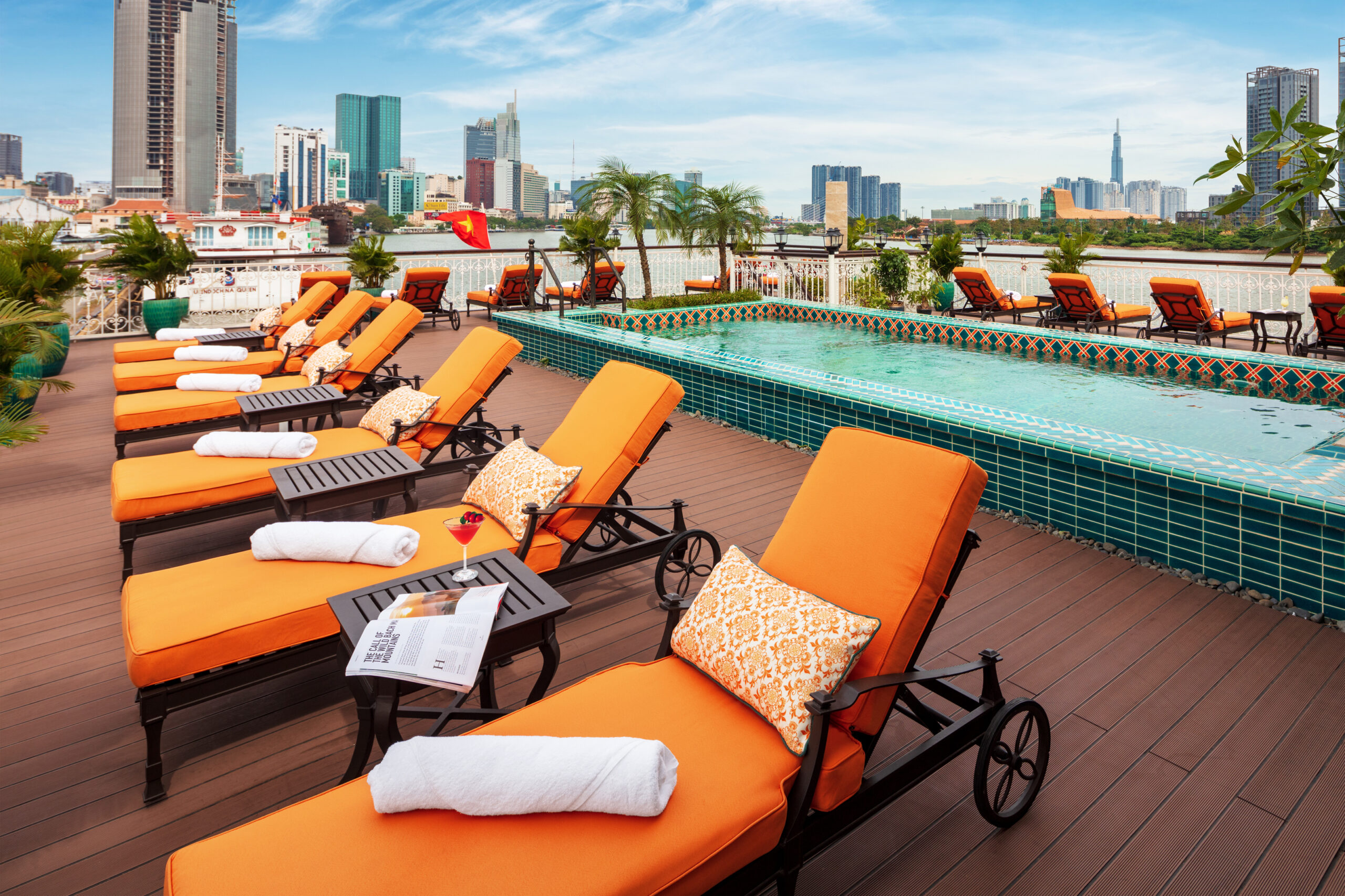 Mekong Jewel navegando no Camboja e Vietna Uniworld