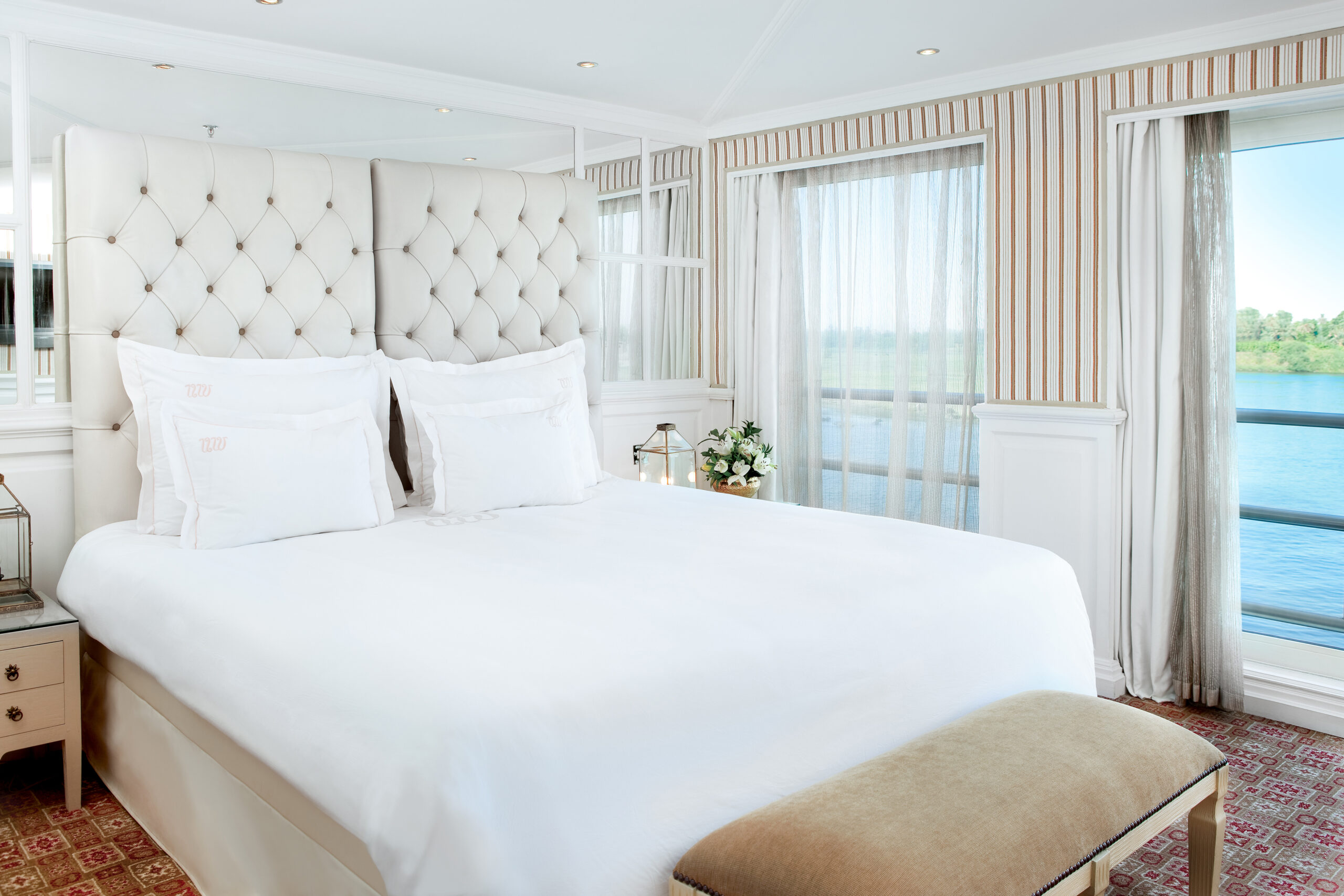 River Tosca cruzeiro no Nilo Uniworld