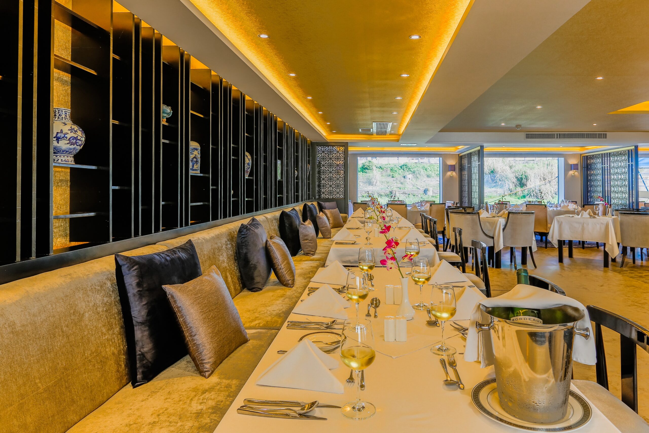 Sanctuary Yangzi Explorer Uniworld navegando China